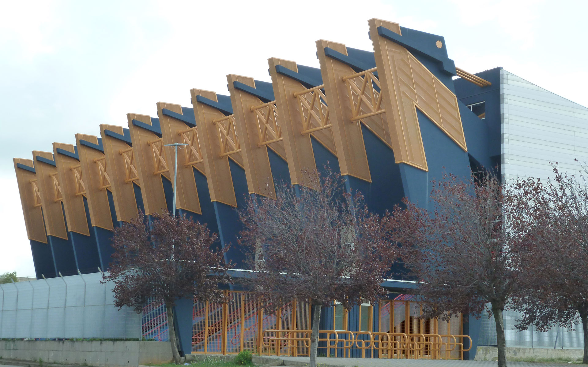 prospetto laterale palasport palaflorio